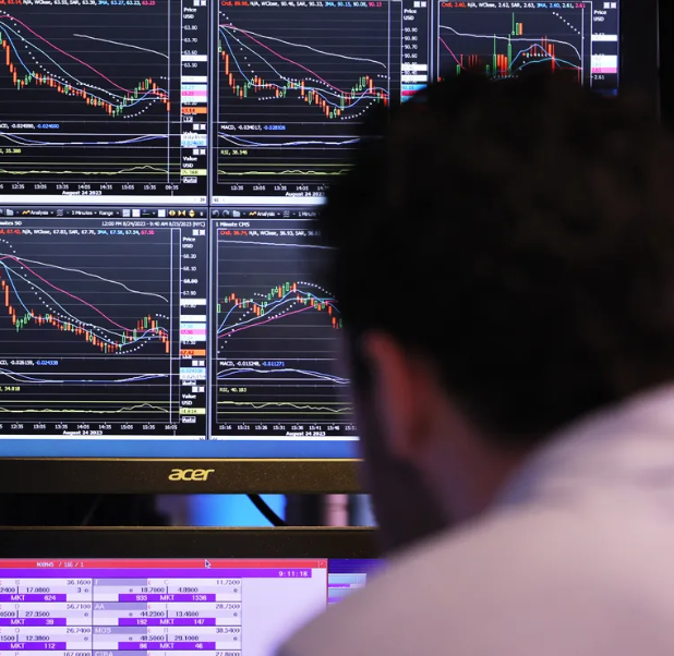 A Beginner’s Guide to Investing in Private Markets A Beginner’s Guide to Investing in Private Markets